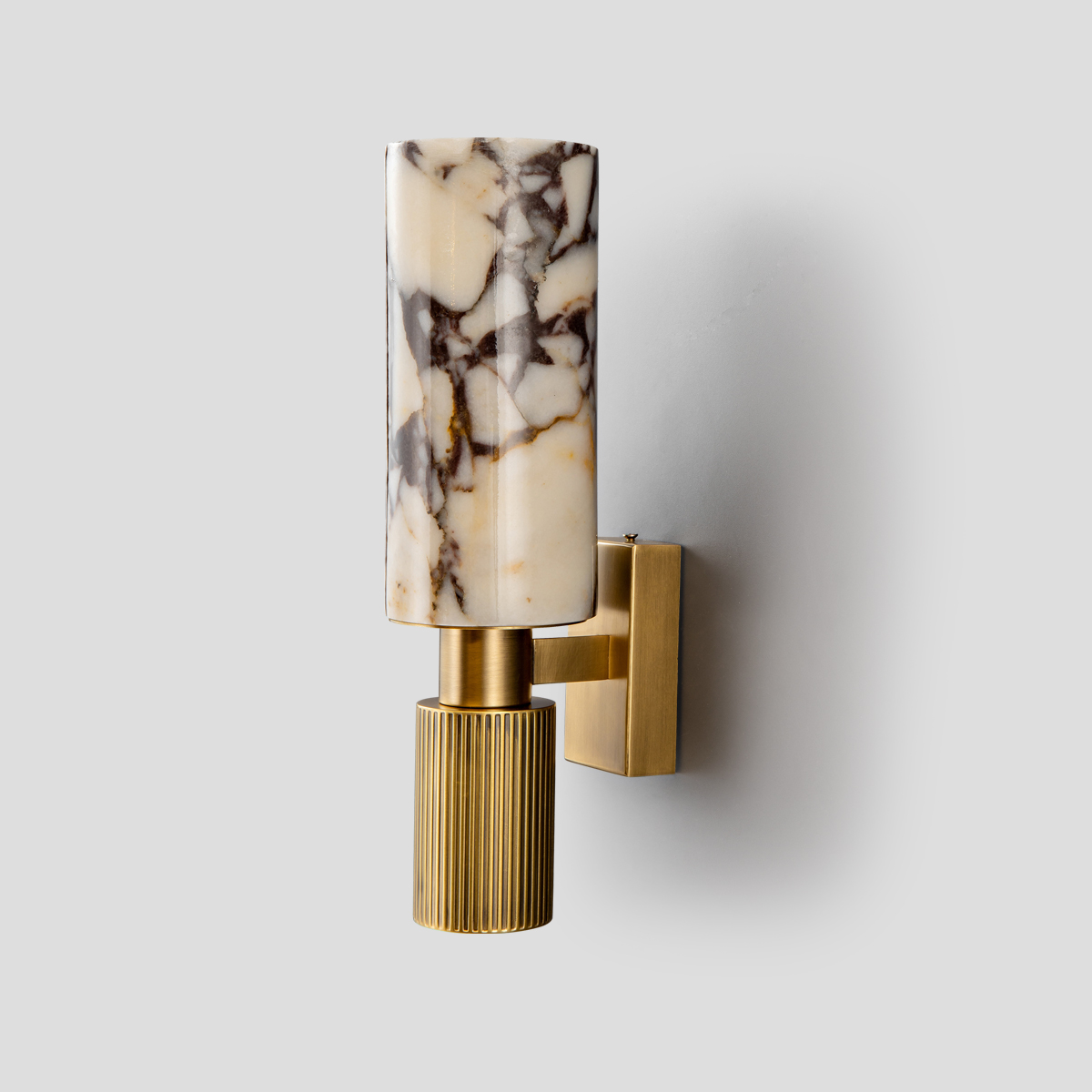 Natural Veining Cream Onyx Sconce - LED Wall Light with Brass Finish 4 Natural Veining Cream Onyx Sconce - LED Wall Light with Brass Finish - Image 4