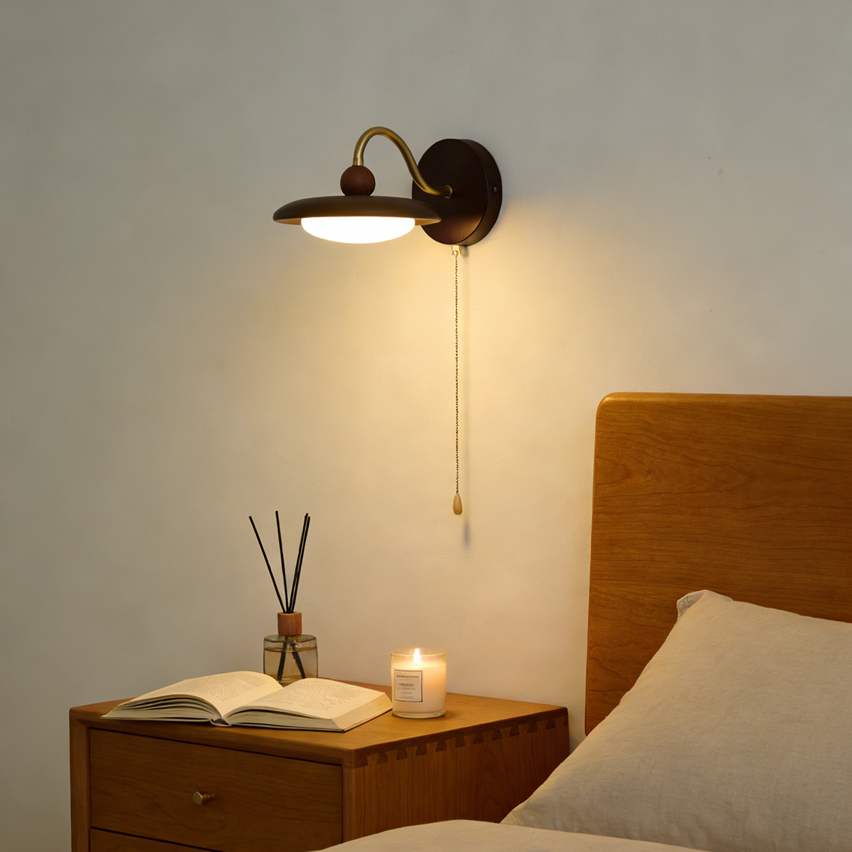 Ambient Wall Lamp: Wood, Soft Gold, and a Gentle Light 8 Ambient Wall Lamp: Wood, Soft Gold, and a Gentle Light - Image 8